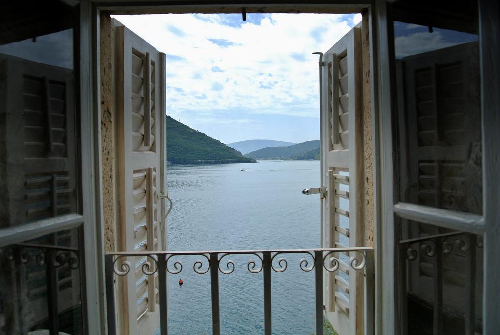 Apartment Waterline Perast Oda fotoğraf